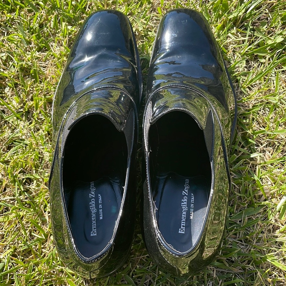 Ermenegildo Zegna shiny dress shoes. Size 8 1/2 used. Made in Italy